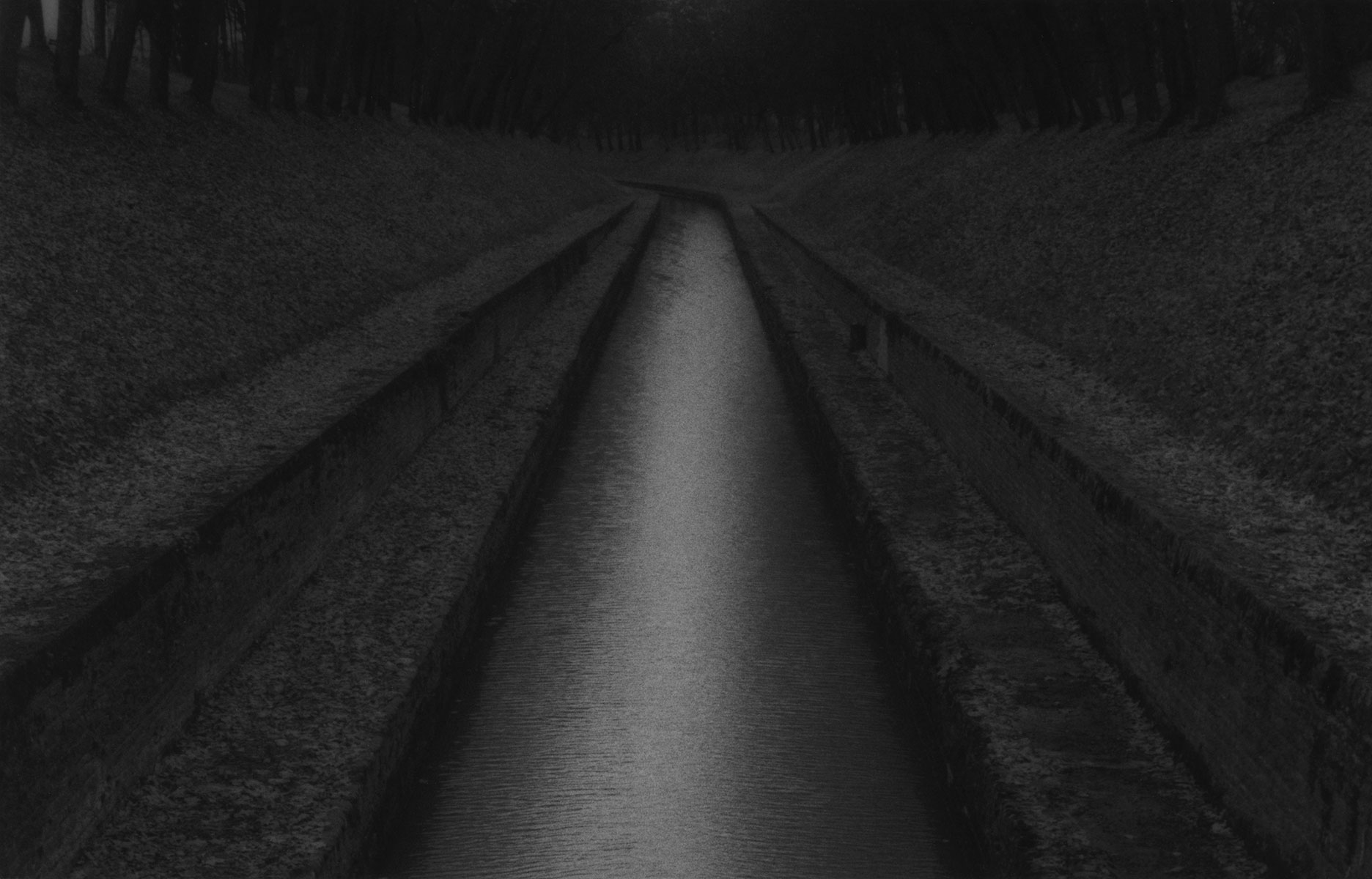 2923 Est -Le canal, sortie de la Voute côté Pouilly en Auxois - © 1995