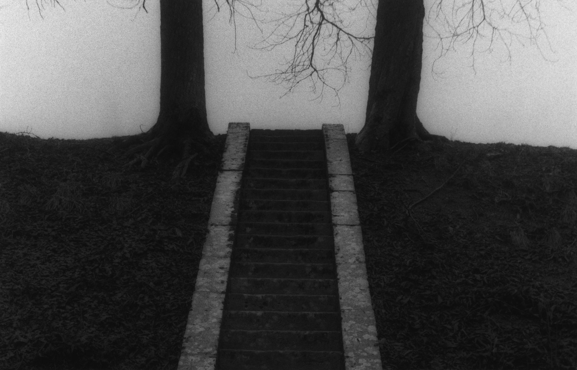 2923 Est - Escalier au dessus de la voûte côté Escommes - © 1995