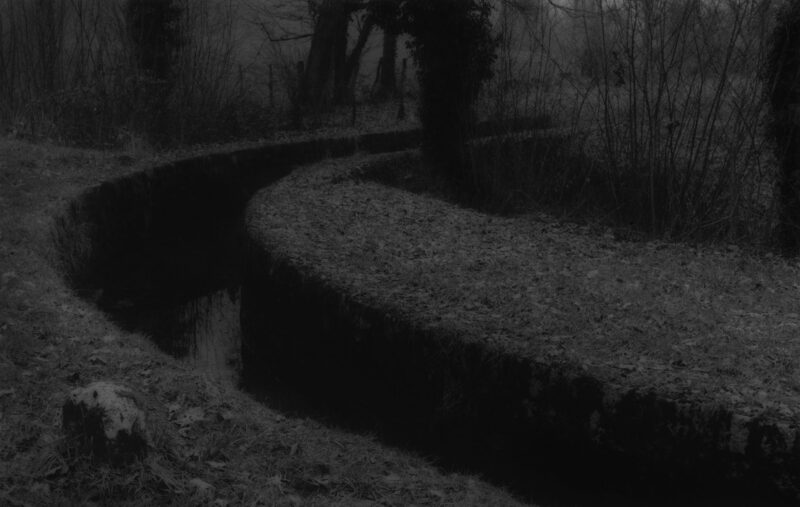 2923 Est -Rigole d'alimentation au dessus de la voûte - © 1995