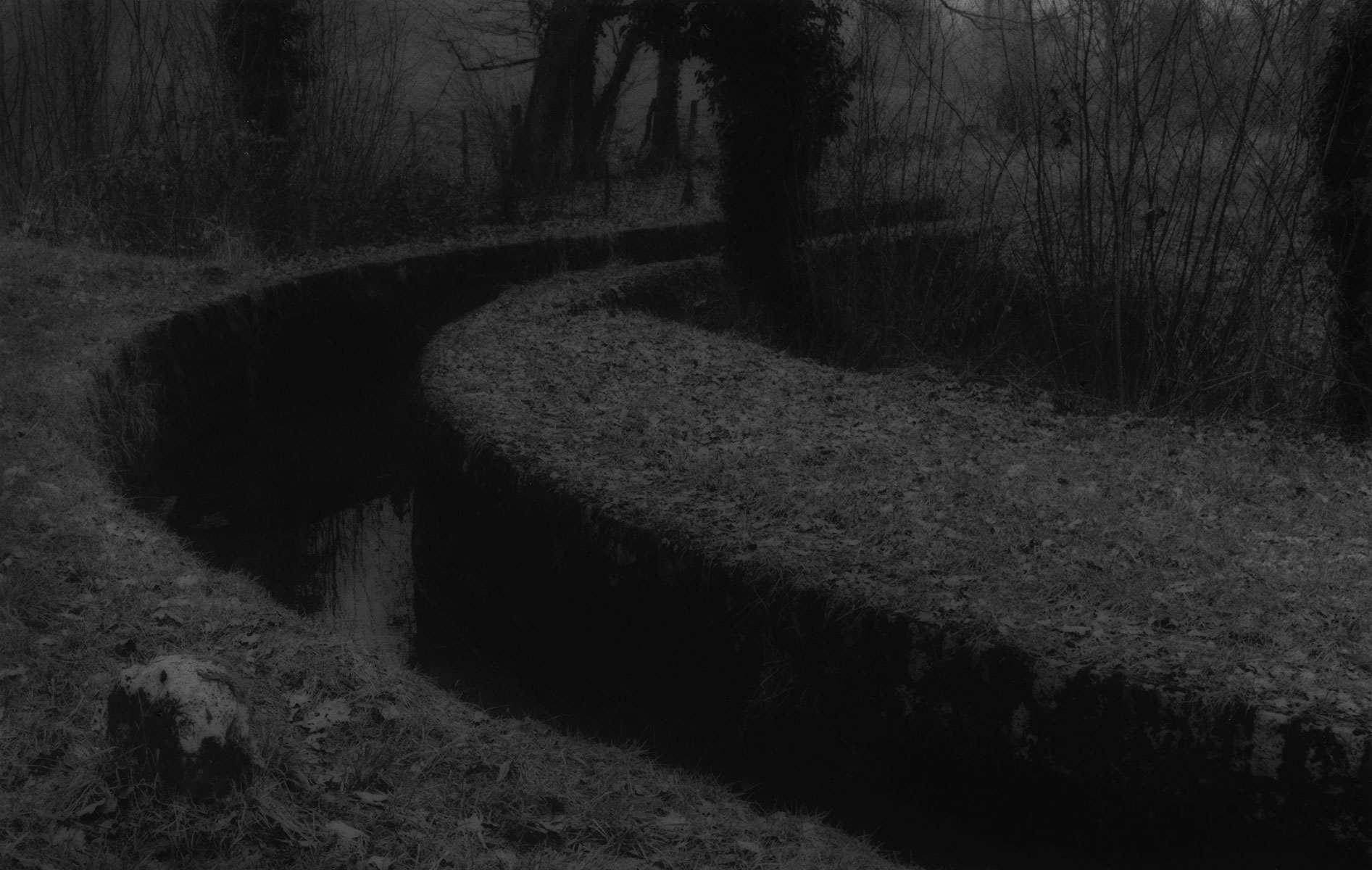 2923 Est -Rigole d'alimentation au dessus de la voûte - © 1995